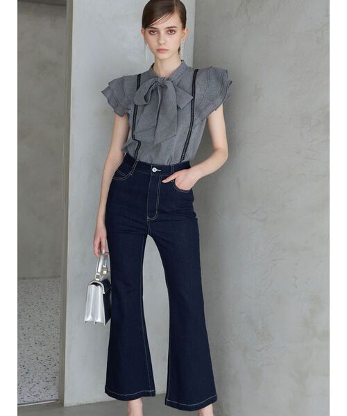 MERCURYDUO（マーキュリーデュオ）の「2WAYオープンショルダーラッフルブラウス（シャツ/ブラウス・レディース・オフホワイト/その他1/ブルー・FREE）」の6枚目の写真