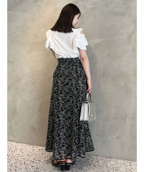 MERCURYDUO（マーキュリーデュオ）の「2WAYオープンショルダーラッフルブラウス（シャツ/ブラウス・レディース・オフホワイト/その他1/ブルー・FREE）」の9枚目の写真