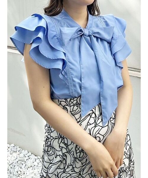 MERCURYDUO（マーキュリーデュオ）の「2WAYオープンショルダーラッフルブラウス（シャツ/ブラウス・レディース・オフホワイト/その他1/ブルー・FREE）」の12枚目の写真