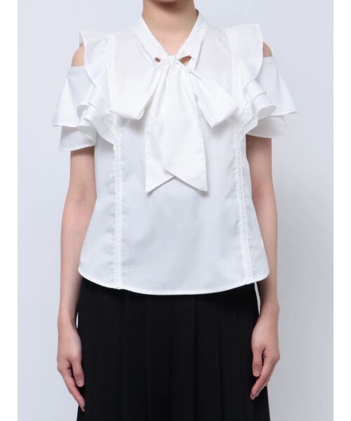 MERCURYDUO（マーキュリーデュオ）の「2WAYオープンショルダーラッフルブラウス（シャツ/ブラウス・レディース・オフホワイト/その他1/ブルー・FREE）」の13枚目の写真