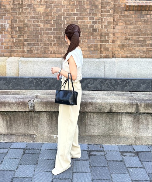 I_am（アイアム）の「shoulder tuck design tops / ショルダータックデザイントップス（Tシャツ/カットソー・レディース・ホワイト/ブラック・FREE）」の17枚目の写真