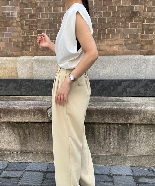 I_am（アイアム）の「shoulder tuck design tops / ショルダータックデザイントップス（Tシャツ/カットソー・レディース・ホワイト/ブラック・FREE）」の7枚目の写真