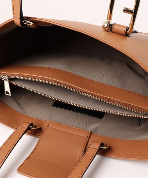 FURLA（フルラ）の「FURLA NUVOLA L TOTE（トートバッグ・レディース・ライトブラウン・ONE SIZE）」の8枚目の写真
