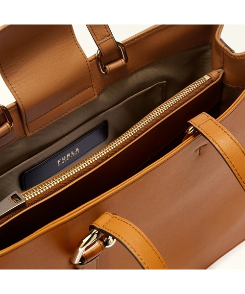 FURLA（フルラ）の「FURLA NUVOLA L TOTE（トートバッグ・レディース・ライトブラウン・ONE SIZE）」の5枚目の写真