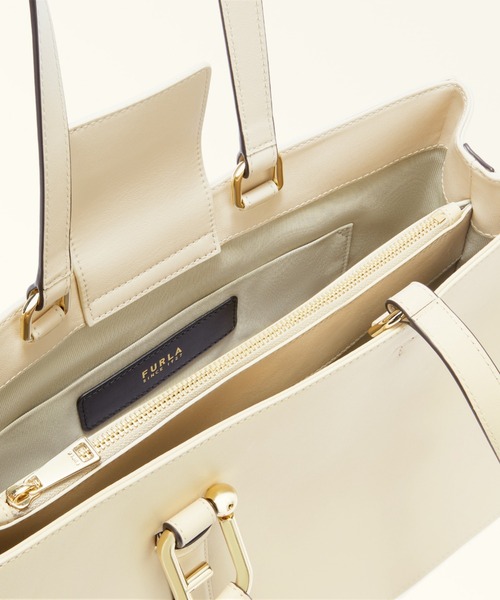 FURLA（フルラ）の「フルラヌヴォラ (FurlaNuvola)トートバッグ（トートバッグ・レディース・ライトブラウン・ONE SIZE）」の17枚目の写真