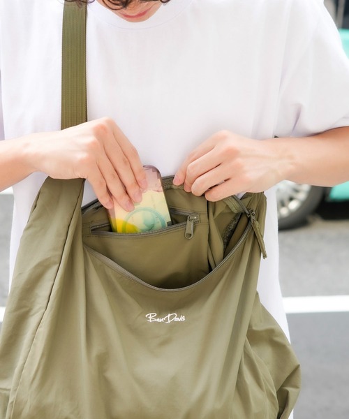 BEN DAVIS(ベンデイビス)の「【BEN DAVIS/ベンデイビス】ナイロンショルダーバッグ BDW-8365(バックパック/リュック・メンズ・ベージュ/オフホワイト/ブラック/カーキ・FREE)」の13枚目の写真