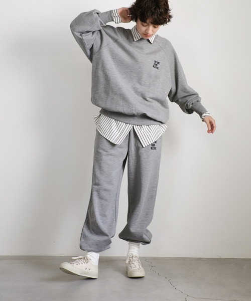 select MOCA(セレクトモカ)の「バックプリントスウェットトップス(スウェット・レディース・ブラック/グレー系その他/グレー・FREE)」の4枚目の写真
