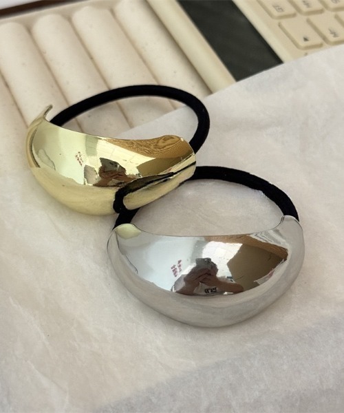 E&C closet…（イーアンドシークローゼット）の「ワイドメタルヘアゴム（ヘアゴム・レディース・シルバー/ゴールド・FREE）」の10枚目の写真