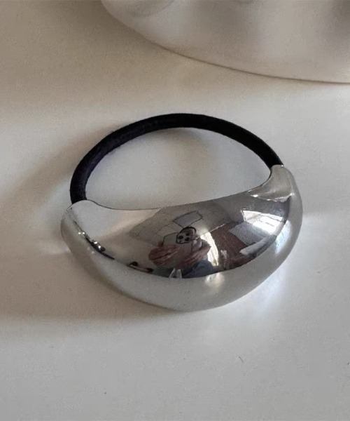 E&C closet…（イーアンドシークローゼット）の「ワイドメタルヘアゴム（ヘアゴム・レディース・シルバー/ゴールド・FREE）」の20枚目の写真