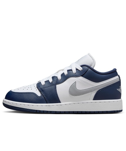 JORDAN BRAND(ジョーダンブランド)の「JORDAN BRAND AIR JORDAN 1 LOW GS 553560-141(スニーカー・レディース・ホワイト・25cm/24cm/23.5cm)」の1枚目の写真