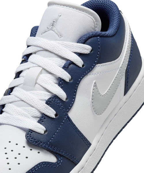 JORDAN BRAND(ジョーダンブランド)の「JORDAN BRAND AIR JORDAN 1 LOW GS 553560-141(スニーカー・レディース・ホワイト・25cm/24cm/23.5cm)」の10枚目の写真