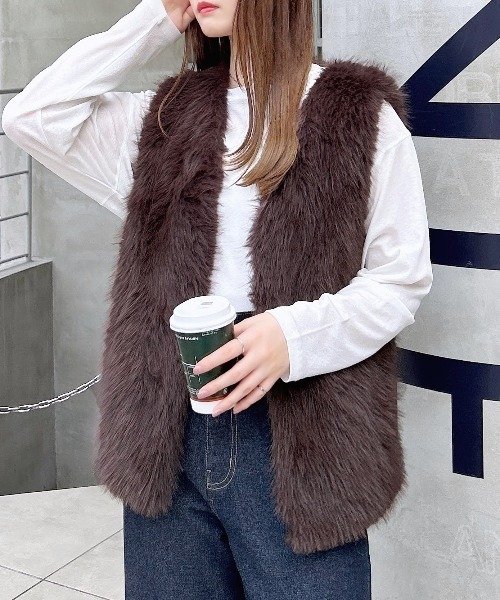 INGNI（イング）の「エコファーベスト（ベスト・レディース・ブラウン/グレー/アイボリー・M）」の3枚目の写真