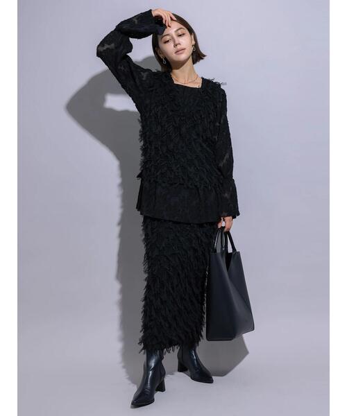 Te chichi(テチチ)の「【Atelier Noir】フリンジチュールVネックベスト(セットアップ可)(シャツ/ブラウス・レディース・ブラック・F)」の3枚目の写真