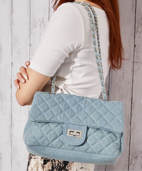 GORGE(ゴージ)の「《キルティング×チェーン》ルルナ2WAYショルダーBAG レディース 斜め掛け オールシーズン(ショルダーバッグ・レディース・ベージュ/ブラック/ライトピンク/アイボリー/ブルー・F)」の4枚目の写真