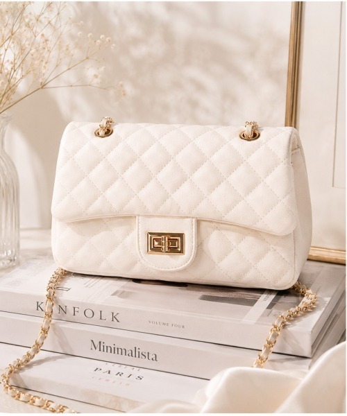 GORGE(ゴージ)の「《キルティング×チェーン》ルルナ2WAYショルダーBAG レディース 斜め掛け オールシーズン(ショルダーバッグ・レディース・ベージュ/ブラック/ライトピンク/アイボリー/ブルー・F)」の2枚目の写真