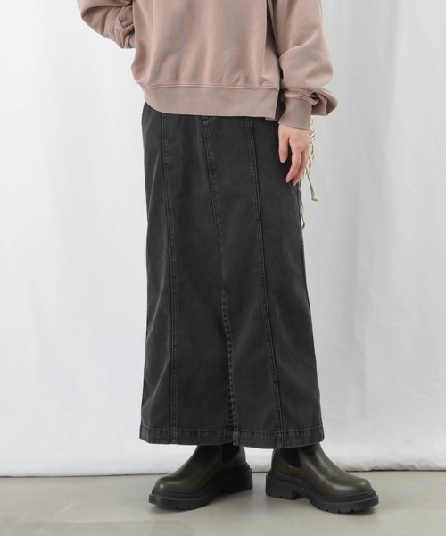 LUCA/LADY LUCK LUCA（ルカ/レディラックルカ）の「LC/LLL 硫化染めナローデニムスカート / フロントスリットデニムタイトスカート（デニムスカート・レディース・ブラック/インディゴブルー・FREE）」の9枚目の写真