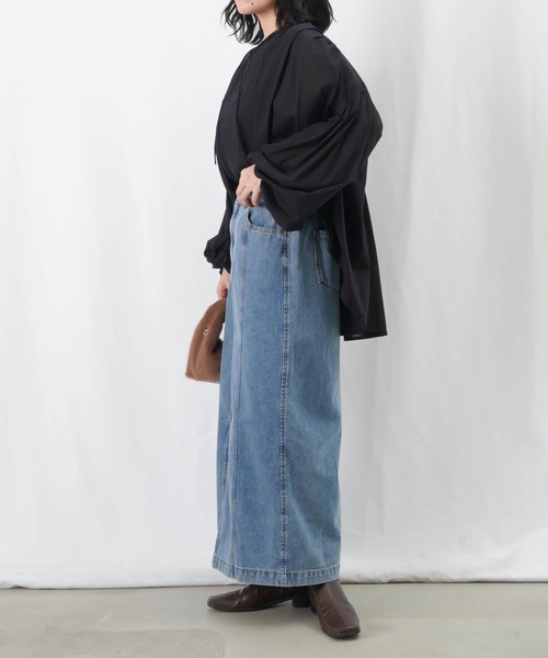 LUCA/LADY LUCK LUCA（ルカ/レディラックルカ）の「LC/LLL 硫化染めナローデニムスカート / フロントスリットデニムタイトスカート（デニムスカート・レディース・ブラック/インディゴブルー・FREE）」の5枚目の写真