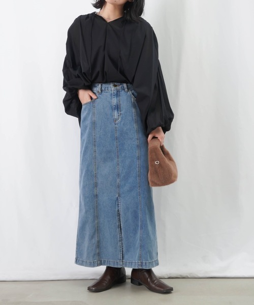 LUCA/LADY LUCK LUCA（ルカ/レディラックルカ）の「LC/LLL 硫化染めナローデニムスカート / フロントスリットデニムタイトスカート（デニムスカート・レディース・ブラック/インディゴブルー・FREE）」の4枚目の写真