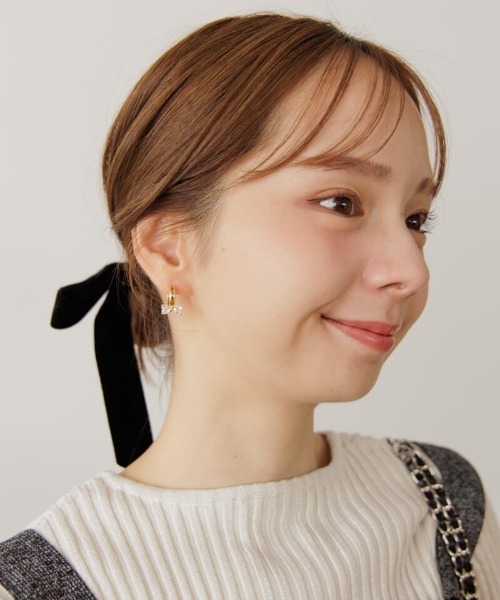 flower(フラワー)の「クリスタルリボンピアス(ピアス(片耳用)・レディース・シルバー/ゴールド・FREE)」の3枚目の写真