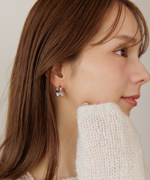flower(フラワー)の「クリスタルリボンピアス(ピアス(片耳用)・レディース・シルバー/ゴールド・FREE)」の8枚目の写真