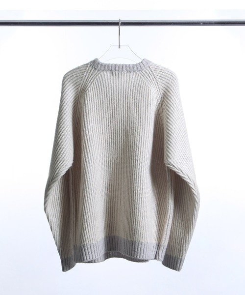 ZIP FIVE -White Line-(ジップファイブホワイトライン)の「【White Line】 コントラスト クルー ニット / 短丈 ニット / セーター(ニット/セーター・メンズ・ブラック/オレンジ/グレー/オリーブ/アイボリー・MEDIUM/X-LARGE/LARGE)」の8枚目の写真