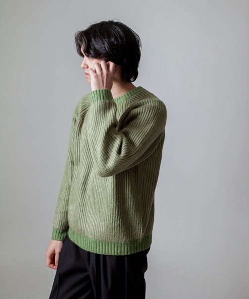 ZIP FIVE -White Line-(ジップファイブホワイトライン)の「【White Line】 コントラスト クルー ニット / 短丈 ニット / セーター(ニット/セーター・メンズ・ブラック/オレンジ/グレー/オリーブ/アイボリー・MEDIUM/X-LARGE/LARGE)」の22枚目の写真