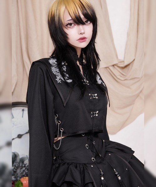 ililil（イルイルイル）の「『ililil/イルイルイル』【カッコつけ