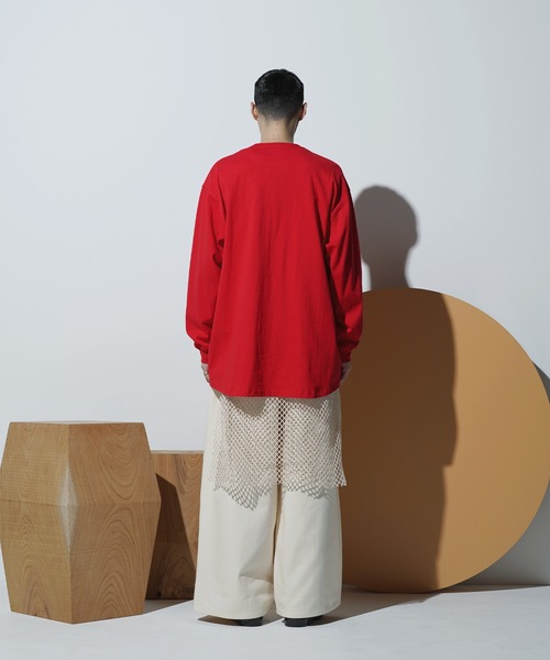 Aphlotus（アプロタス）の「ヘムラウンド ヘンリーネック LS カットソー（Tシャツ/カットソー・メンズ・スミクロ/グレイッシュベージュ/レッド・MEDIUM/SMALL/LARGE）」の22枚目の写真