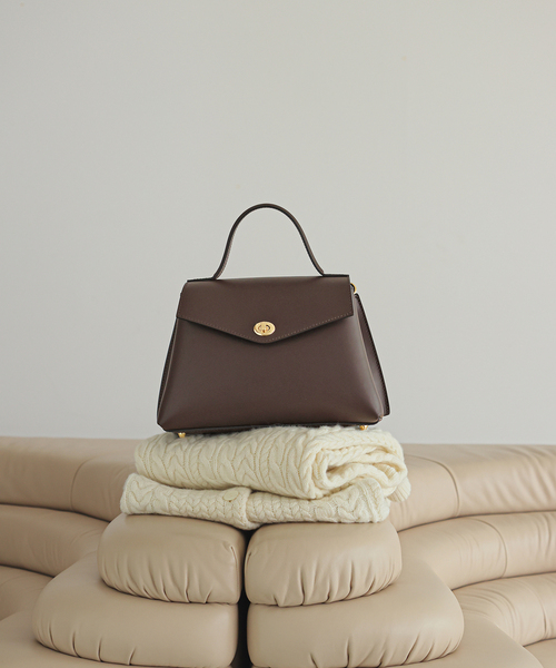 MARCO BIANCHINI(マルコビアンチーニ)の「MARCO BIANCHINI/マルコ・ビアンキーニ レザーフラップBAG 24030(ショルダーバッグ・レディース・キャメル/ブラウン・FREE)」の18枚目の写真
