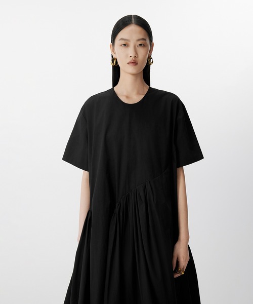 JNBY（ジェーエヌビーワイ）の「Breezy Gathered Dress / ギャザードレスワンピース（ドレス・レディース・ブラック/ベージュ・34/36/38）」の5枚目の写真