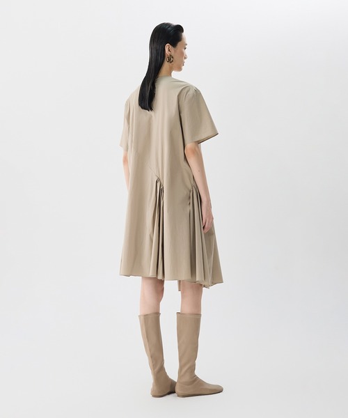 JNBY（ジェーエヌビーワイ）の「Breezy Gathered Dress / ギャザードレスワンピース（ドレス・レディース・ブラック/ベージュ・34/36/38）」の13枚目の写真
