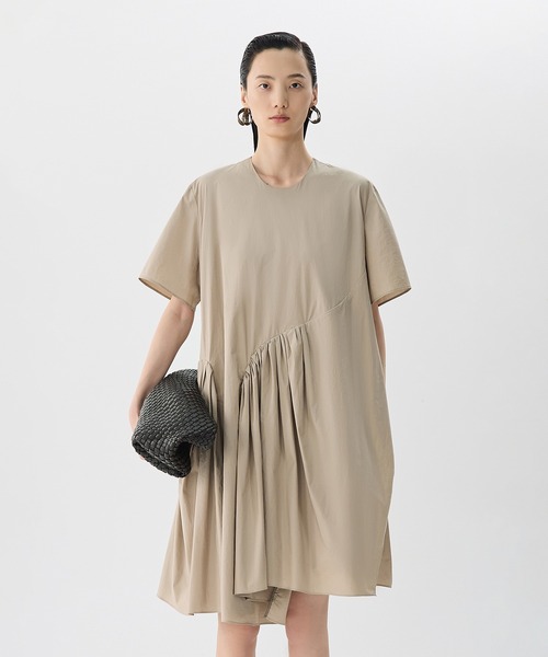 JNBY（ジェーエヌビーワイ）の「Breezy Gathered Dress / ギャザードレスワンピース（ドレス・レディース・ブラック/ベージュ・34/36/38）」の14枚目の写真