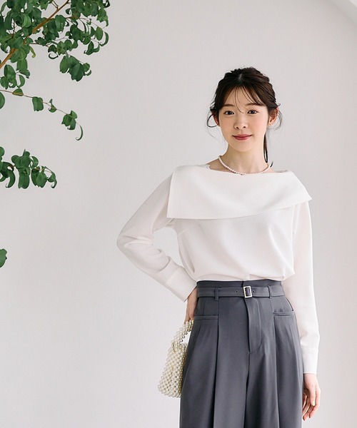 12Twelve Agenda(トゥエルブ アジェンダ)の「肩レースオフショル風ブラウス(シャツ/ブラウス・レディース・サックスブルー/オフホワイト/ブラック・M)」の21枚目の写真