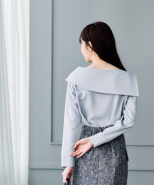 12Twelve Agenda(トゥエルブ アジェンダ)の「肩レースオフショル風ブラウス(シャツ/ブラウス・レディース・サックスブルー/オフホワイト/ブラック・M)」の10枚目の写真