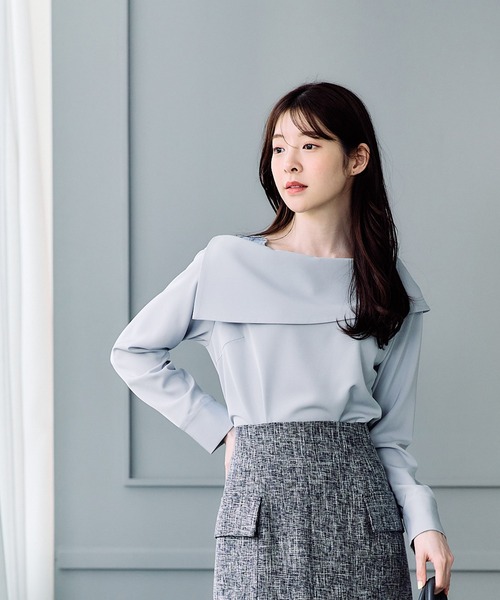 12Twelve Agenda(トゥエルブ アジェンダ)の「肩レースオフショル風ブラウス(シャツ/ブラウス・レディース・サックスブルー/オフホワイト/ブラック・M)」の9枚目の写真