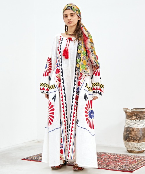 チャイハネ(チャイハネ)の「【チャイハネ】バフラ刺繍ワンピース(ワンピース・レディース・ホワイト/ブラック/ベージュ・FREE)」の1枚目の写真