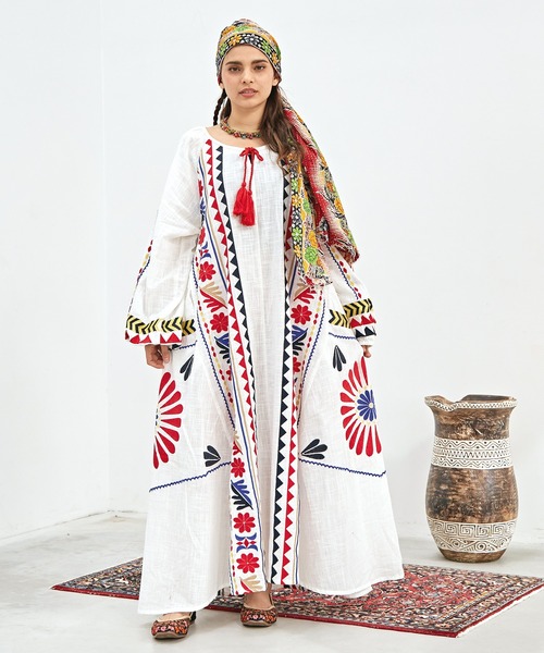 チャイハネ(チャイハネ)の「【チャイハネ】バフラ刺繍ワンピース(ワンピース・レディース・ホワイト/ブラック/ベージュ・FREE)」の7枚目の写真