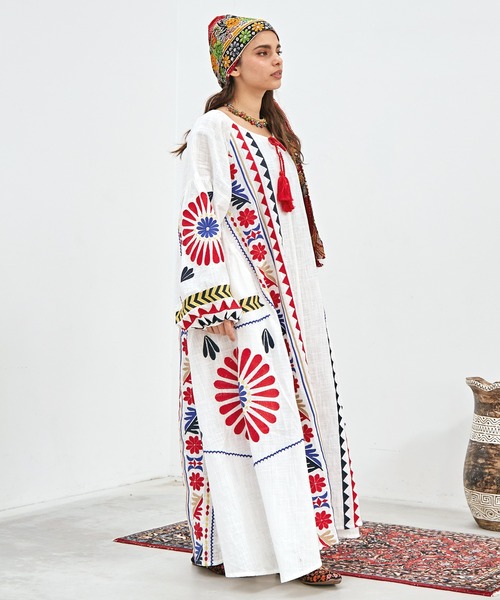 チャイハネ(チャイハネ)の「【チャイハネ】バフラ刺繍ワンピース(ワンピース・レディース・ホワイト/ブラック/ベージュ・FREE)」の6枚目の写真