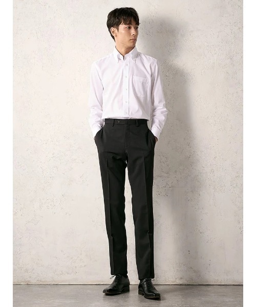 Perfect Suit FActory（パーフェクトスーツファクトリー）の「【WEB限定・クラシコ】長袖ワイシャツ　ボタンダウン　ホワイト（ビジネスシャツ・メンズ・ホワイト・首回り37cm-裄丈80cm/首回り39cm-裄丈82cm/首回り41cm-裄丈84cm/首回り43cm-裄丈86cm/首回り45cm-裄丈86cm）」の4枚目の写真