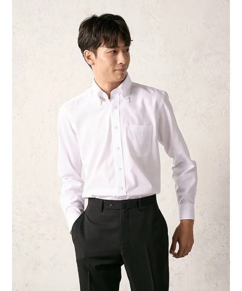 Perfect Suit FActory（パーフェクトスーツファクトリー）の「【WEB限定・クラシコ】長袖ワイシャツ　ボタンダウン　ホワイト（ビジネスシャツ・メンズ・ホワイト・首回り37cm-裄丈80cm/首回り39cm-裄丈82cm/首回り41cm-裄丈84cm/首回り43cm-裄丈86cm/首回り45cm-裄丈86cm）」の7枚目の写真