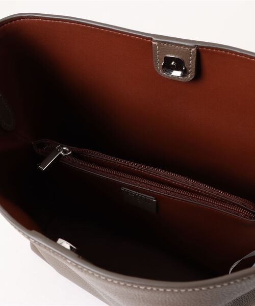 FOSSIL(フォッシル)の「フォッシル 肩かけバッグ レディース レザー グレー 11インチのiPad収納可 ZB11003793(ショルダーバッグ・レディース・グレー・FREE)」の7枚目の写真