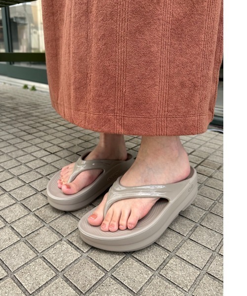 OOFOS/ ウーフォス メンズ レディース サンダル 厚底 リカバリー