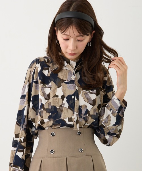NICOLE CLUB(ニコル クラブ)の「エリベルトブラウス(シャツ/ブラウス・レディース・グリーン/ブルー/オフホワイト・MEDIUM)」の1枚目の写真