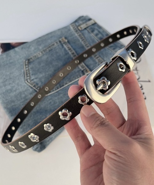 LAC-VERT（ラック・ヴェール）の「フラワーハトメベルト（ベルト・レディース・ブラック/キャメル/ブラウン・FREE）」の5枚目の写真