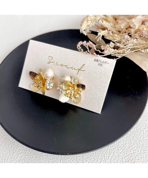 tone(トーン)の「【S.coeuf】【S.coeuf】金属アレルギー対応ピアス ミニメタルフラワー(MA)(ピアス(両耳用)・レディース・シルバー系その他/ゴールド系その他/ゴールド・FREE)」の9枚目の写真