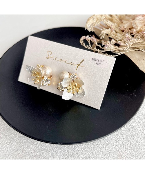 tone(トーン)の「【S.coeuf】【S.coeuf】金属アレルギー対応ピアス ミニメタルフラワー(MA)(ピアス(両耳用)・レディース・シルバー系その他/ゴールド系その他/ゴールド・FREE)」の4枚目の写真