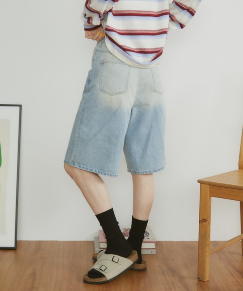 MERLOT(メルロー)の「【ウォッシュ加工】ヴィンテージライクデニムハーフパンツ(デニムパンツ・レディース・ブラック/ブルー・FREE)」の4枚目の写真