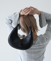 Ulysses（ユリシス）の「ハーフムーンハンドバッグ（ハンドバッグ）」