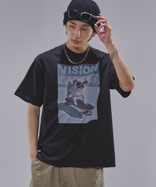 PUBLUX（パブリュクス）の「VISION STREET WEAR/ヴィジョンストリートウェアー DOG PHOTO グラフィックTシャツ(限定展開)　(UNISEX)（Tシャツ/カットソー・メンズ・ホワイト/ブラック/ライトグレー・MEDIUM/X-LARGE/LARGE）」の2枚目の写真