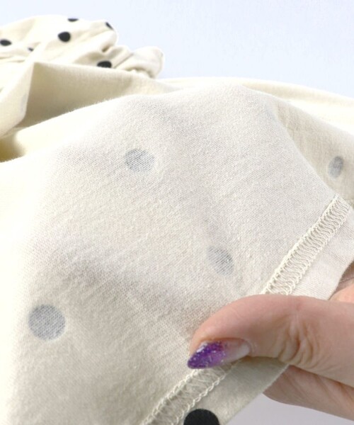 BRANSHES(ブランシェス)の「バルーン袖シャーリングTシャツ(Tシャツ/カットソー・キッズ・アイボリー/ブラック/カラフル・120/130/80/90/100/150/140/110)」の7枚目の写真